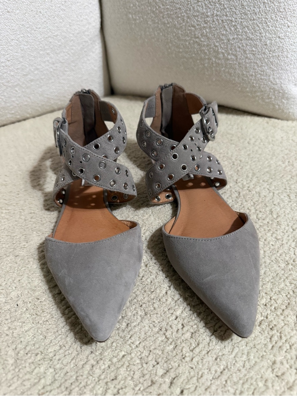 Halogen Women's Grey Suede Pointed Toe Ankle Strap Flats
